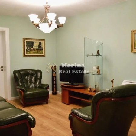 Tirane, jepet me qera apartament 2+1 Kati 4, 100 m² 800 € (Rruga e Kavajes)