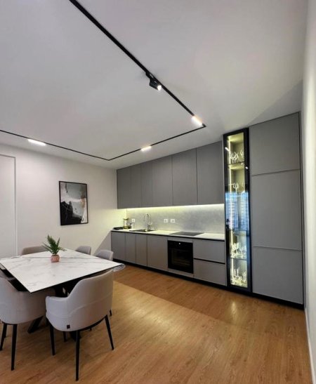 Tirane, shitet 2+1+Aneks+Ballkon Kati 6, 114 m² 250.000 € 