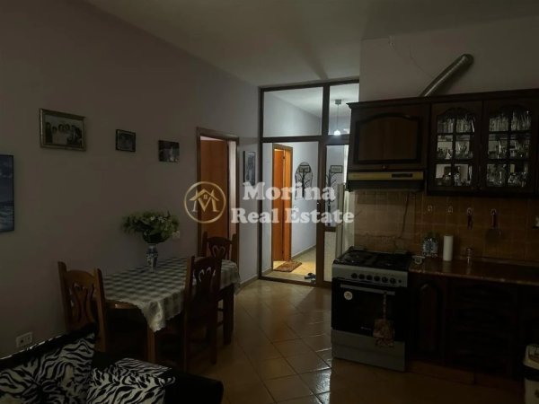 Tirane, jepet me qera Vile 1+1 Kati 1, 85 m² 350 € (Yzberisht)