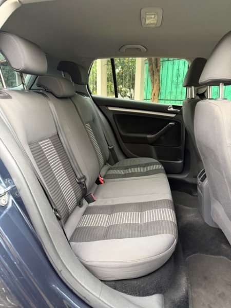 Golf V Benzin+Gaz 3.500 € Manual