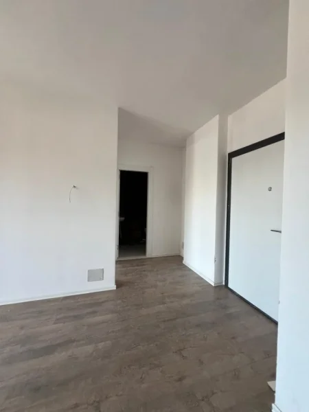 Tirane, shitet apartament 1+1+Ballkon , 79 m² 149.000 € (JORDAN MISJA)