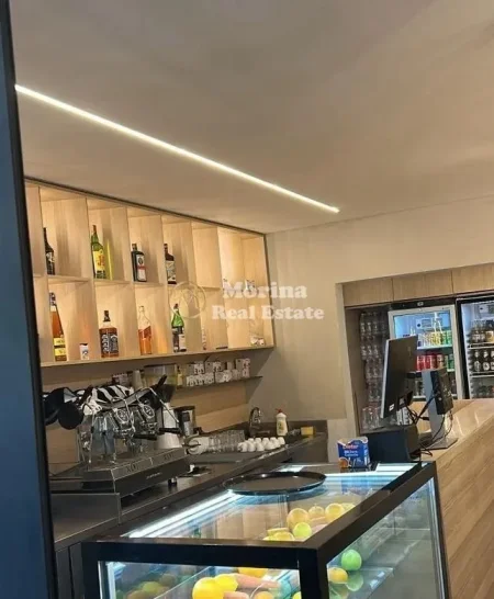 Tirane, shitet lokal , 150 m² 330.000 € (Ali Demi)