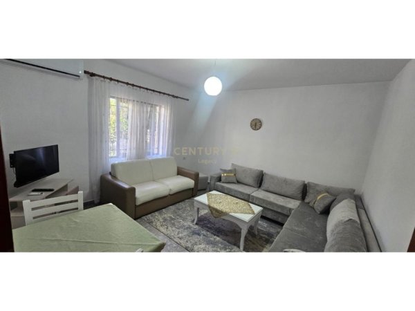 Tirane, jepet me qera apartament 1+1 Kati 1, 70 m² 450 € (Ish Parku)