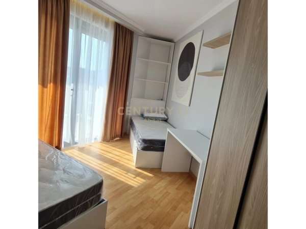 Tirane, jepet me qera apartament 2+1 Kati 2, 98 m² 800 € (Ish Parku)