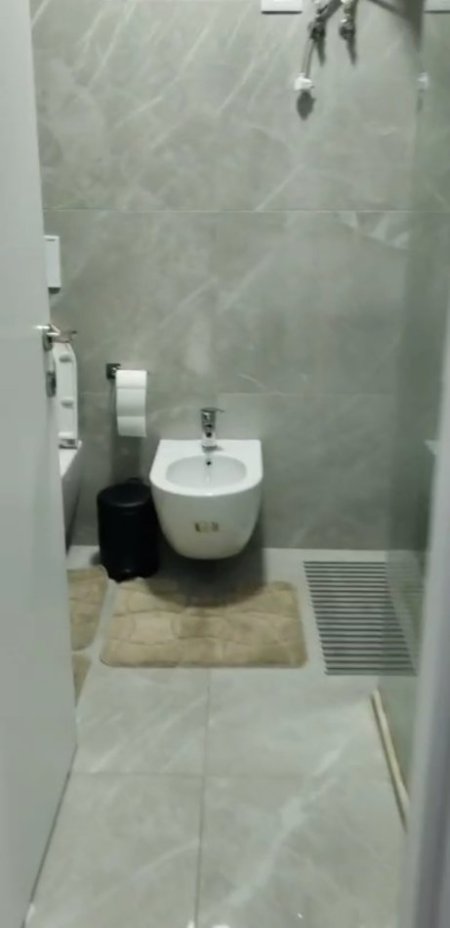 Tirane, jepet me qera apartament 2+1+Ballkon Kati 4, 110 m² 550 € (Ali Shefqeti)