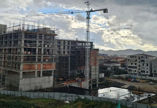 Tirane, shitet apartament 2+1 Kati 8,në PORCELAN PAGESA ME 2 KESTE . SIP 98 m² çmimi : 144.500 €