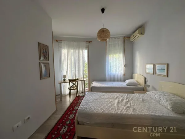 Tirane, shitet apartament duplex 3+1+Ballkon Kati 2, 135 m² 250.000 € (tek hipoteka)