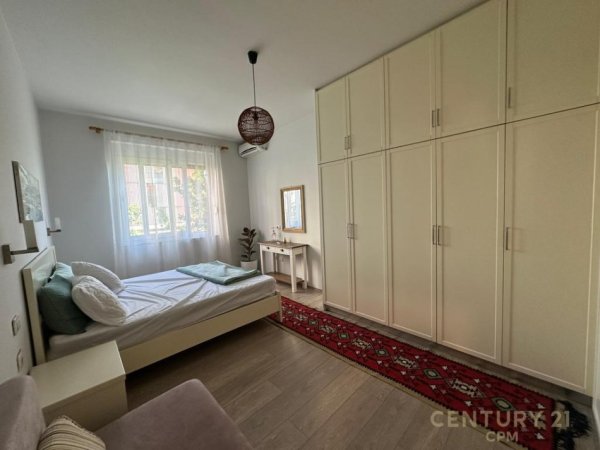 Tirane, shitet apartament duplex 3+1+Ballkon Kati 2, 135 m² 250.000 € (tek hipoteka)