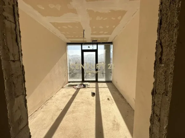 Tirane, shitet apartament duplex 3+1+Ballkon Kati 9, 200 m² 620.000 € (Leak view)
