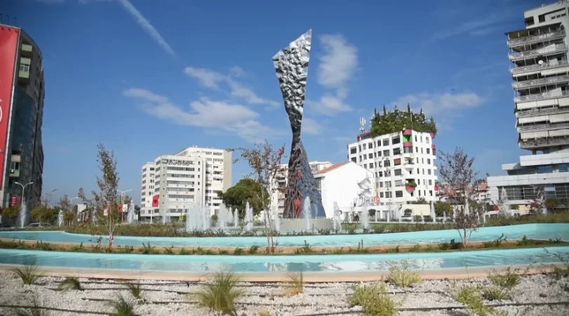 Tirane, shes apartament 3+1 Kati 6, 165 m² (Rruga Dritan Hoxha)