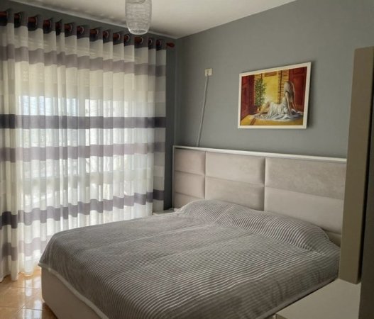 Fier, shitet nga Pronari, pa-komision apartament 2+1 Kati 9, 85.000 € (Afer gjykates)