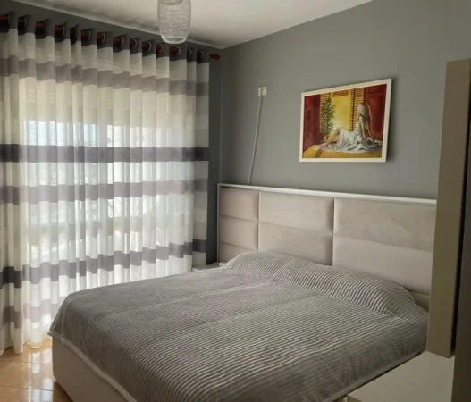 Fier, shitet nga Pronari, pa-komision apartament 2+1 Kati 9, 85.000 € (Afer gjykates)