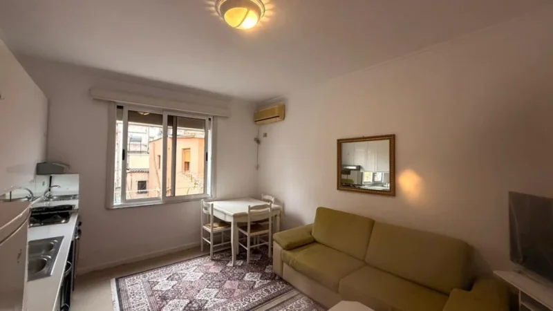 Tirane, jepet me qera apartament 2+1 Kati 3, 80 m² 500 € (Rruga e Kavajës)
