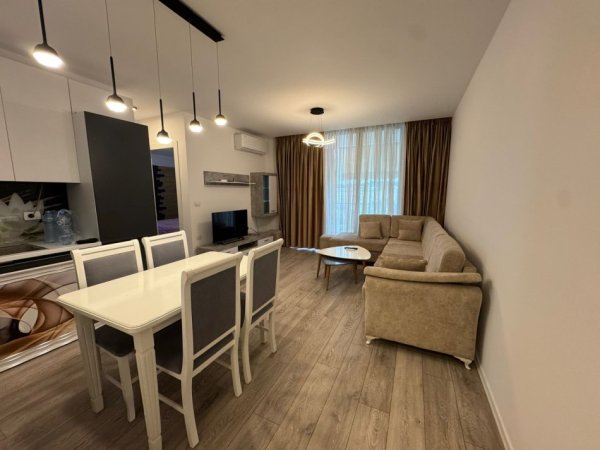 Tirane, jepet me qera apartament 2+1+Ballkon Kati 8, 110 m² 850 € 