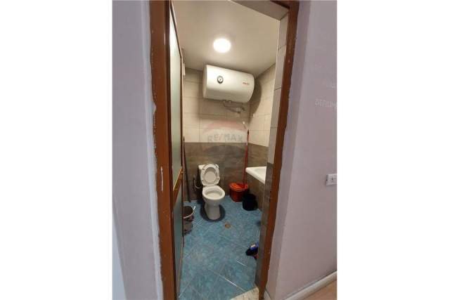 Tirane, jepet me qera ambjent biznesi Kati 0, 60 m² 780 Euro (Marrgarita Tutulani)