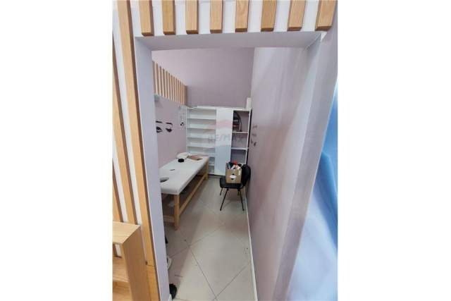 Tirane, jepet me qera ambjent biznesi Kati 0, 60 m² 780 Euro (Marrgarita Tutulani)