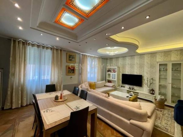 Tirane, shitet apartament 3+1 Kati 2, 137 m² 395.000 Euro