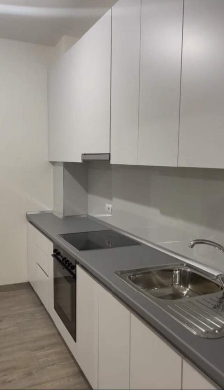 Tirane, jepet me qera apartament 1+1 Kati 5, 67 m² 30.000 Leke