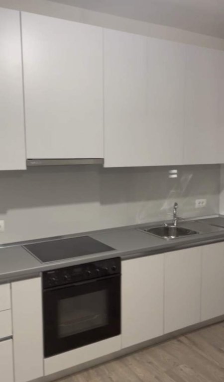 Tirane, jepet me qera apartament 1+1 Kati 5, 67 m² 30.000 Leke