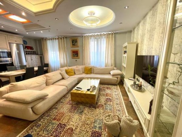 Tirane, shitet apartament 3+1 Kati 2, 137 m² (Rruga Fortuzi)
