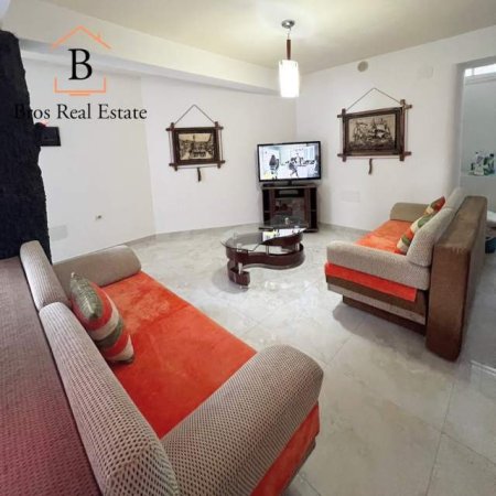 Tirane, jepet me qera Vile 2+1 Kati 1, 92 m² 400 Euro (Ambasada Suedeze)