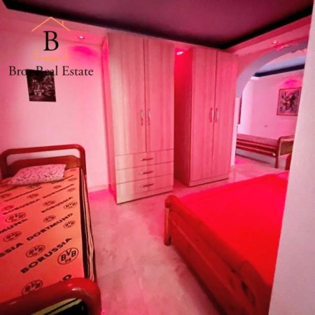 Tirane, jepet me qera Vile 2+1 Kati 1, 92 m² 400 Euro (Ambasada Suedeze)