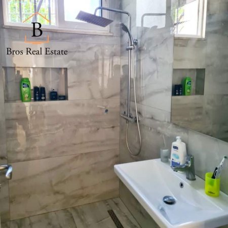Tirane, jepet me qera Vile 2+1 Kati 1, 92 m² 400 Euro (Ambasada Suedeze)