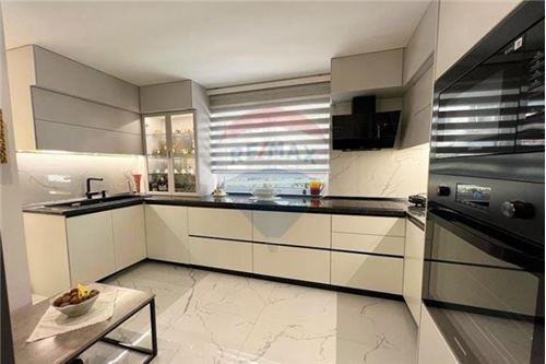 Tirane, jepet me qera apartament 3+1+A+BLK Kati 1, 122 m² 1.400 Euro (Eduart Mano)