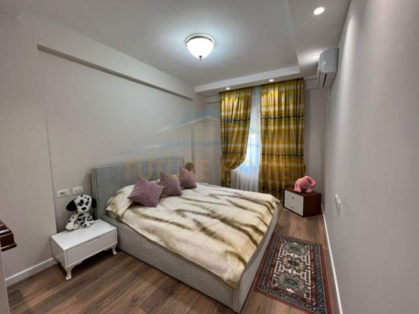 Tirane, jepet me qera apartament duplex 2+1 Kati 1, 110 m² 1.000 Euro (Residenca Kodra e Diellit 2)