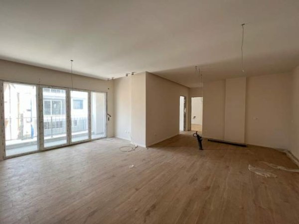 Tirane, shitet apartament 2+1+BLK Kati 2, 107 m² 190.000 Euro (Rruga e Dibres)