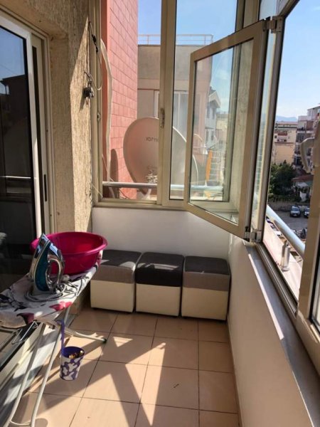 Tirane, jepet me qera apartament 1+1+BLK Kati 4, 70 m² 40.000 Leke (rruga e Zallit)