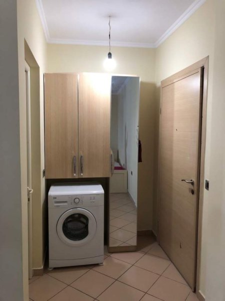 Tirane, jepet me qera apartament 1+1+BLK Kati 4, 72 m² 40.000 Leke (Rruga e Zalit)