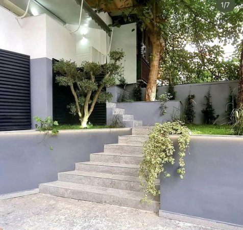 Tirane, shes ambjent biznesi 50 m² 158.000 Euro (Zogu i Zi)