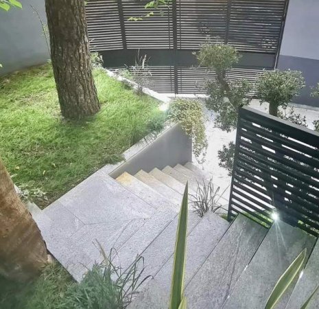 Tirane, shes ambjent biznesi 50 m² 158.000 Euro (Zogu i Zi)