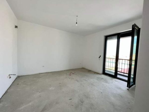 Tirane, shes apartament 2+1 91 m² 145.000 Euro (Ish Uzina Dinamo, buze Unazes se Vogel)