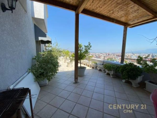 Tirane, shes apartament 2+1 Kati 6, 200.000 Euro (kodra e diellit)