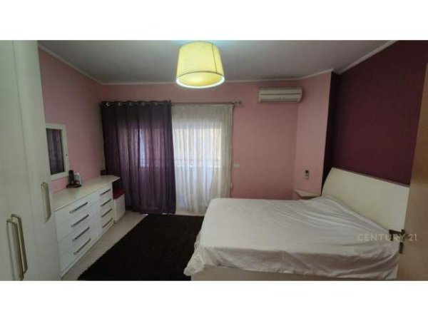 Tirane, jepet me qera apartament 2+1+BLK Kati 4, 113 m² 700 Euro (LIQENI I THATE)