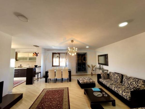 Tirane, jepet me qera apartament 2+1 Kati 8, 123 m² 650 Euro (Brryli)