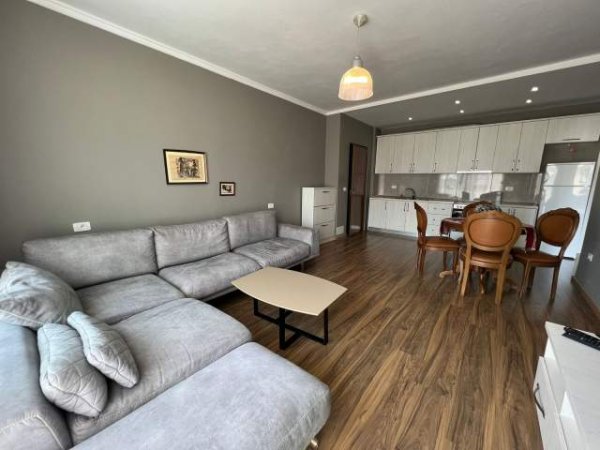 Tirane, jepet me qera apartament 1+1+BLK Kati 12, 75 m² 550 Euro (KOMUNA PARISIT)