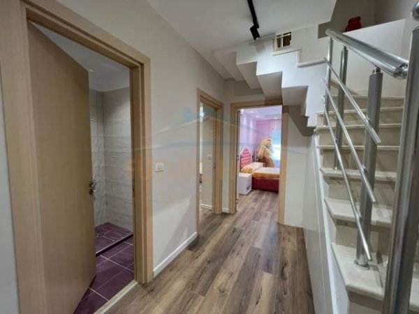 Tirane, jepet me qera apartament duplex 2+1 Kati 1, 110 m² 1.000 Euro (Residenca Kodra e Diellit 2)