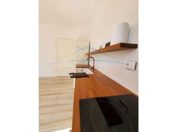 Tirane, jepet me qera apartament 2+1+BLK Kati 4, 95 m² 450 Euro (Unaza e Re)
