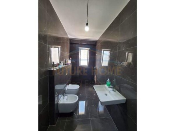 Tirane, ofert apartament Kati 4, 95 m² 400 Euro (unaza e re)