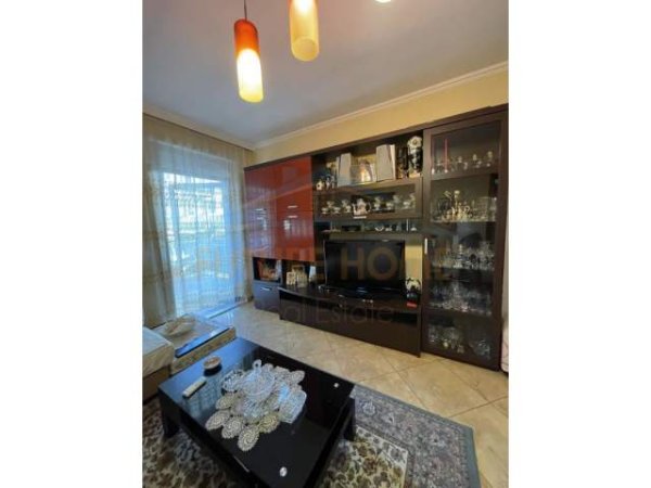 Tirane, shitet apartament Kati 1, 98 m² 113.000 Euro (Unaza e Re)