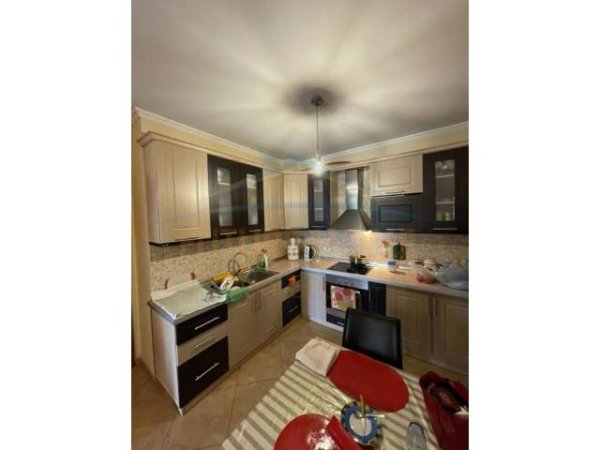 Tirane, shitet apartament Kati 1, 98 m² 113.000 Euro (UNAZA E RE)