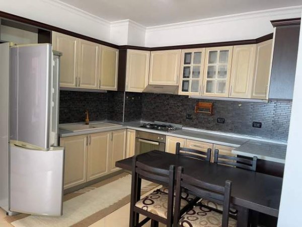 Tirane, jepet me qera apartament Kati 7, 106 m² 45000 Leke (5 Maji)
