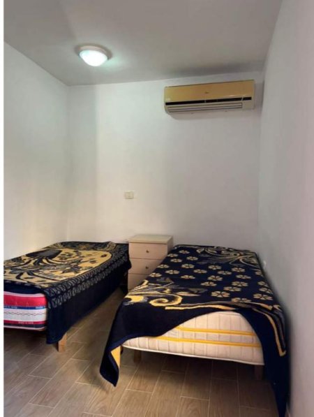 Tirane, jepet me qera garsonier 30 m² 130 Euro (Todi shkurti)