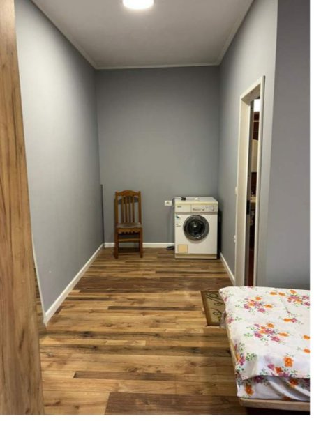 Tirane, jepet me qera apartament 1+1+BLK Kati 2, 70 m² 250 Euro (Tregu Elektrik)