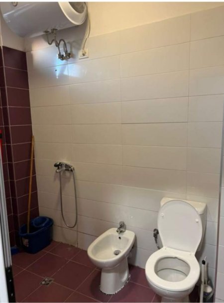 Tirane, jepet me qera apartament 1+1+BLK Kati 2, 70 m² 250 Euro (Tregu Elektrik)
