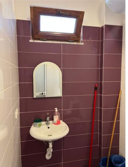Tirane, jepet me qera apartament 1+1+BLK Kati 2, 70 m² 250 Euro (Tregu Elektrik)