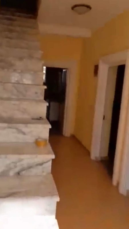 Tirane, jepet me qera apartament 1+1+BLK Kati 1, 105 m² 300 Euro (niko avrami)